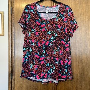 LuLaRoe floral top. Size XL